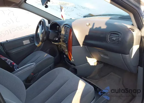 2005 Chrysler Town & Country from USA, damaged, VIN 1C4GP45R05B441521